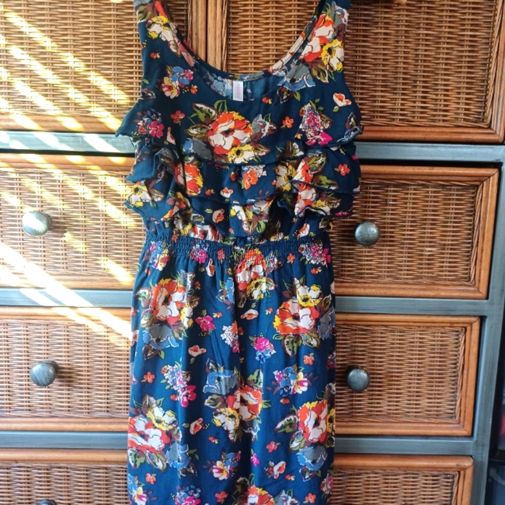 Xhilaration Ruffle Flower Dress Women's Size Medium